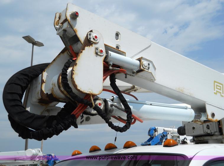 image for item 5060 2000 Ford F550 Super Duty bucket truck