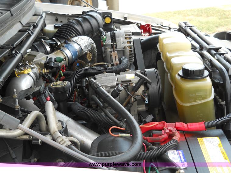 image for item 5060 2000 Ford F550 Super Duty bucket truck