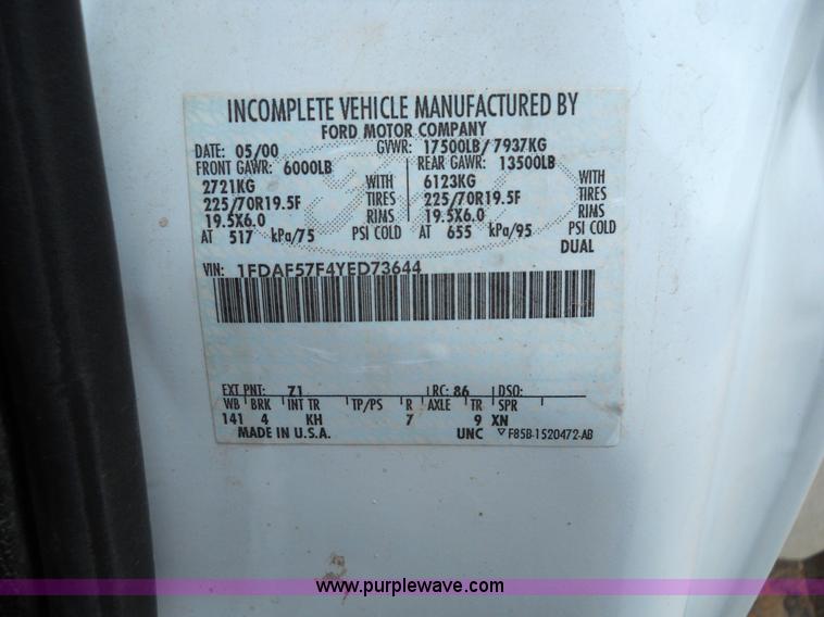 image for item 5060 2000 Ford F550 Super Duty bucket truck