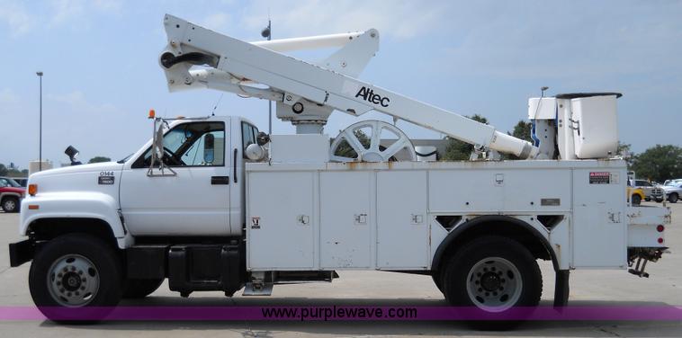 image for item 5061 1999 GMC C7500 bucket truck
