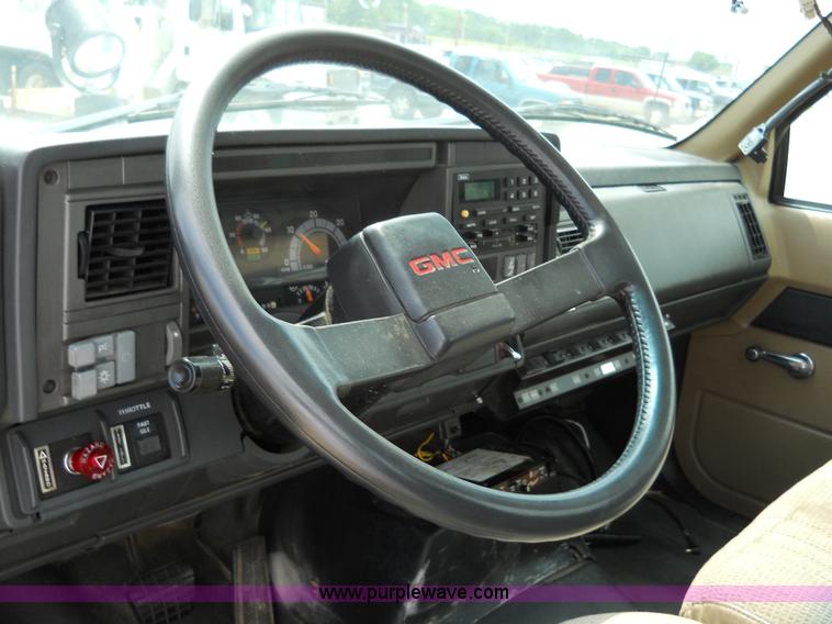 image for item 5061 1999 GMC C7500 bucket truck