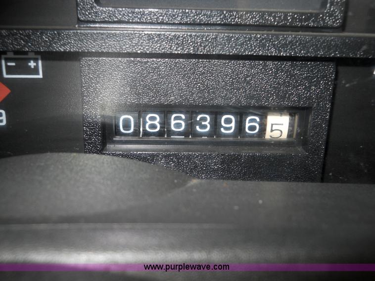 image for item 5061 1999 GMC C7500 bucket truck