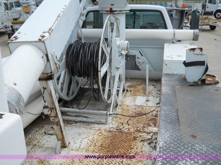 image for item 5061 1999 GMC C7500 bucket truck