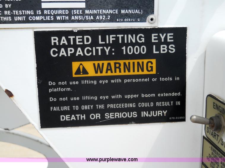 image for item 5061 1999 GMC C7500 bucket truck