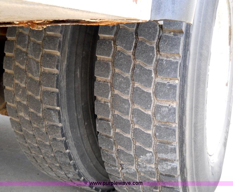 image for item 5061 1999 GMC C7500 bucket truck