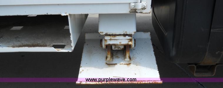 image for item 5061 1999 GMC C7500 bucket truck