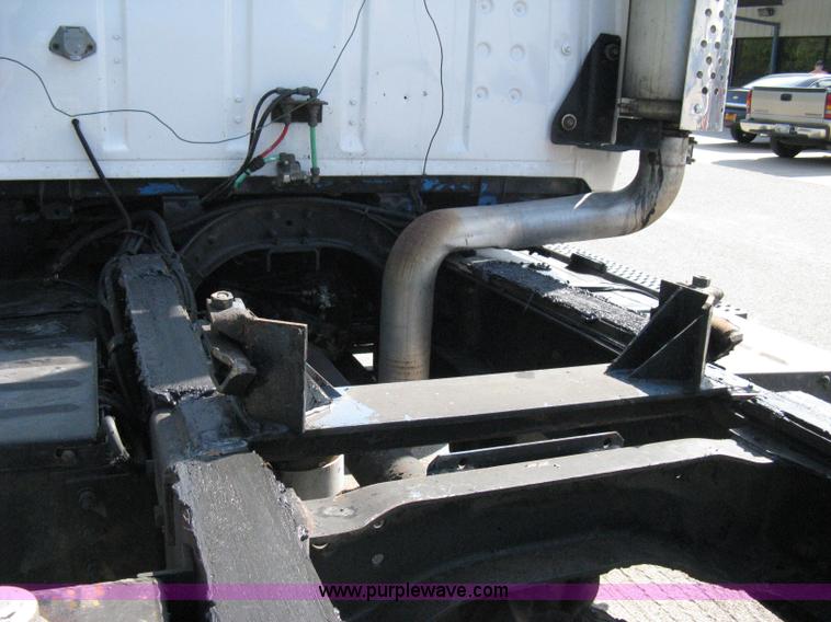 image for item 5104 1994 Ford LTA9000 Aero Max 106 truck with 28' roll back bed