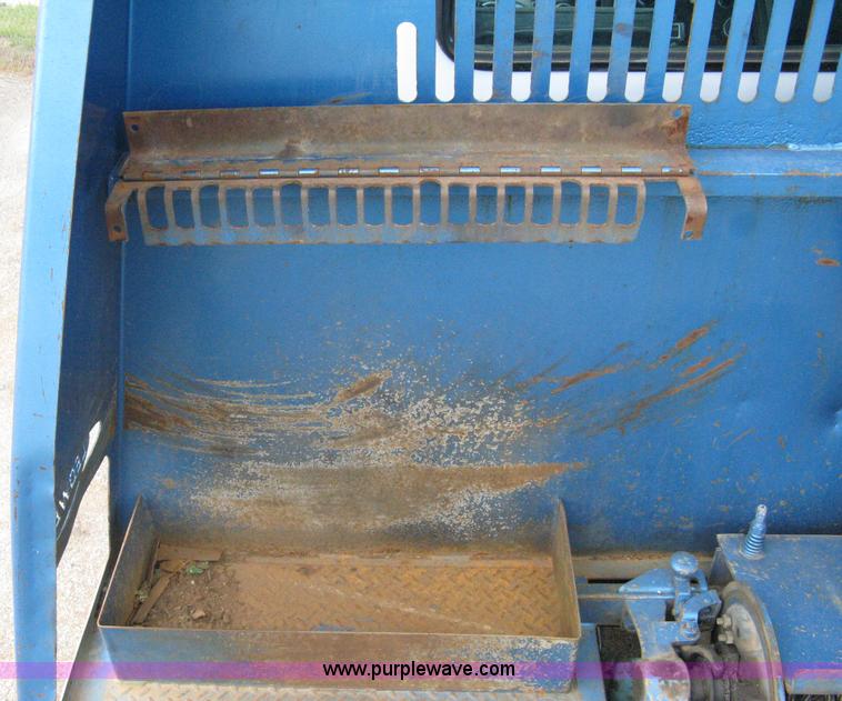 image for item 5104 1994 Ford LTA9000 Aero Max 106 truck with 28' roll back bed