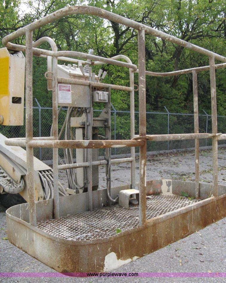 image for item 5117 Condor RT48A boom lift