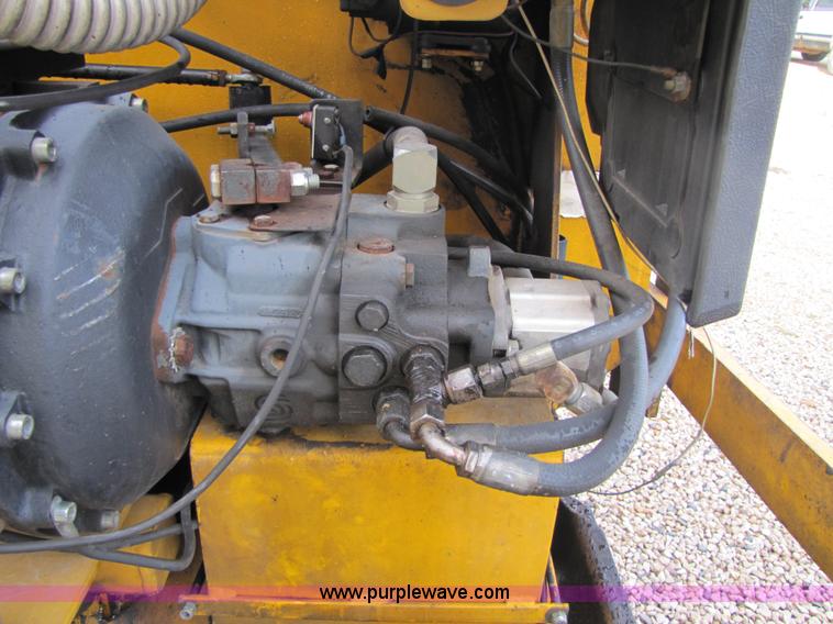 image for item 5181 1999 Puckett Bros T655 asphalt paver