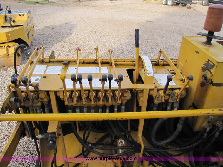 image for item 5181 1999 Puckett Bros T655 asphalt paver