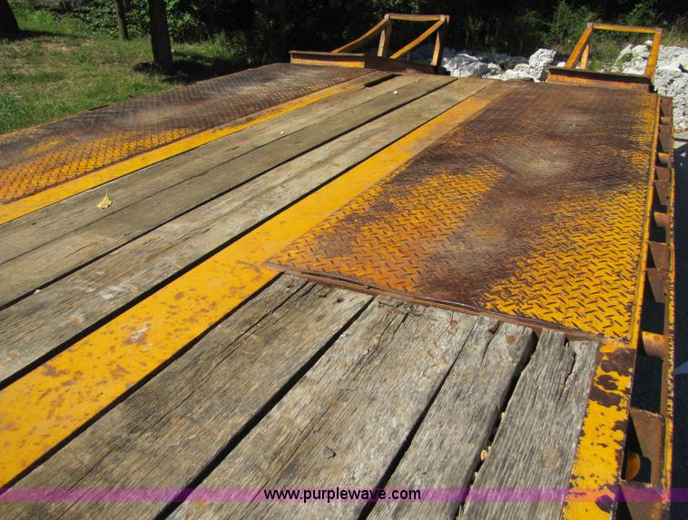 image for item 5192 1998 Trailboss double axle trailer