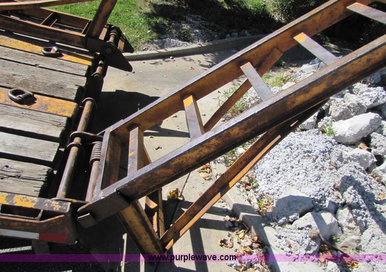 image for item 5192 1998 Trailboss double axle trailer