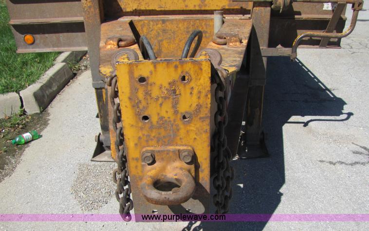 image for item 5192 1998 Trailboss double axle trailer