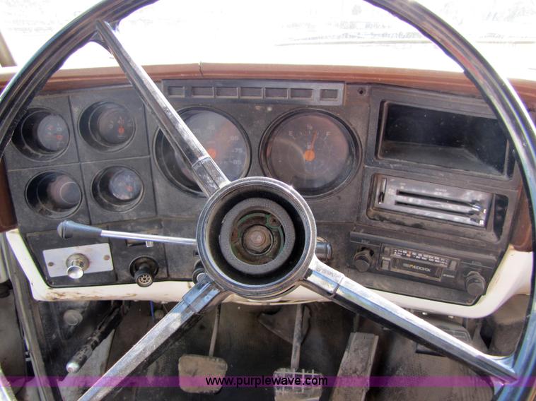 image for item 5246 1989 GMC C6500 dump truck