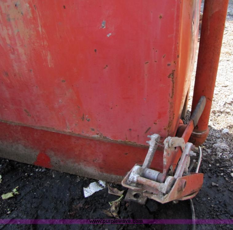 image for item 5247 1992 Tri-state fuel tank