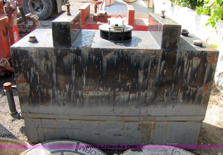 image for item 5250 2004 U.N./D.O.T. fuel tank