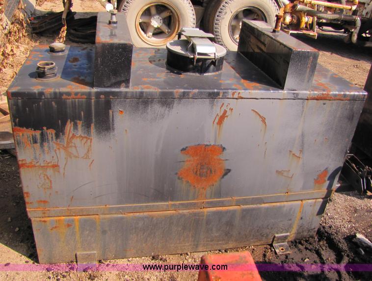 image for item 5250 2004 U.N./D.O.T. fuel tank