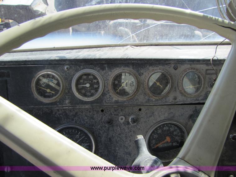 image for item 5253 1974 International Transtar 4200 water truck