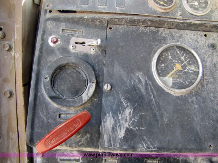 image for item 5253 1974 International Transtar 4200 water truck