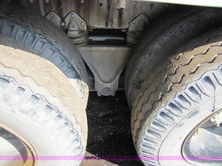 image for item 5253 1974 International Transtar 4200 water truck