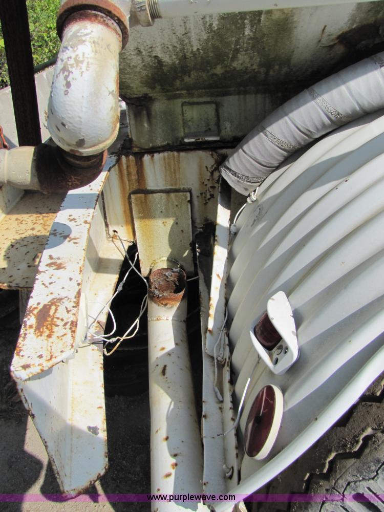 image for item 5253 1974 International Transtar 4200 water truck