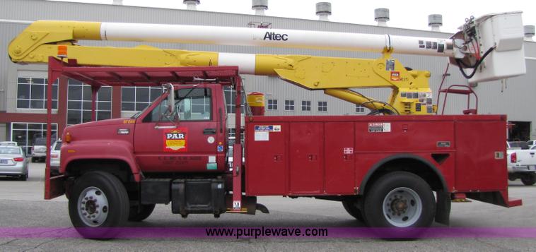 image for item 5267 2000 GMC C7500 bucket truck