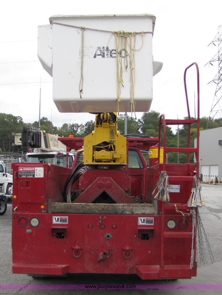 image for item 5267 2000 GMC C7500 bucket truck