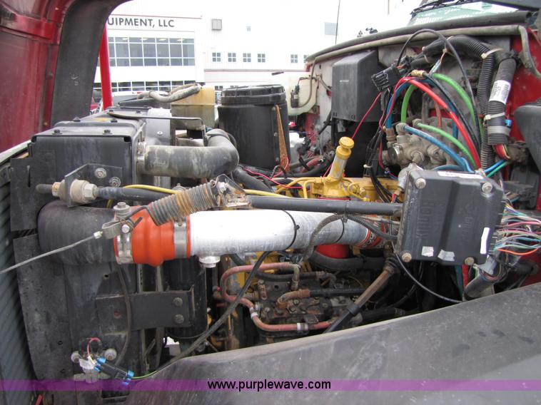 image for item 5267 2000 GMC C7500 bucket truck