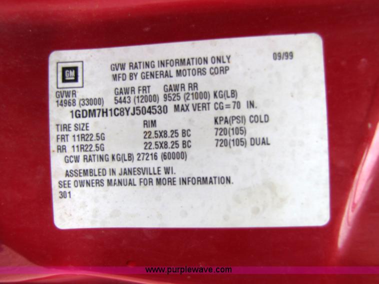 image for item 5267 2000 GMC C7500 bucket truck