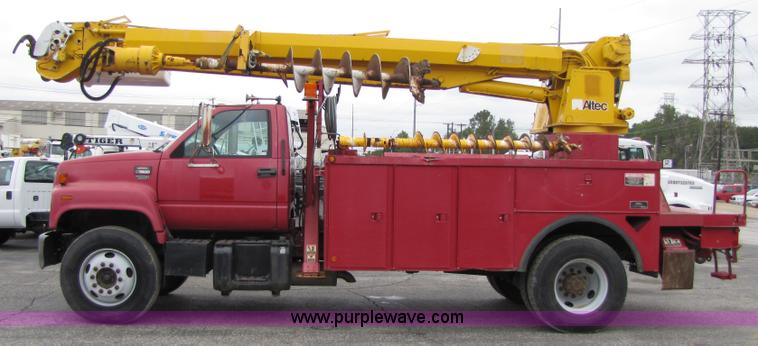 image for item 5268 2000 GMC C7500 digger derrick truck