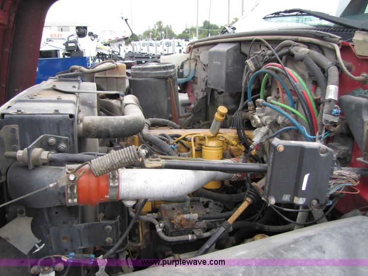 image for item 5268 2000 GMC C7500 digger derrick truck