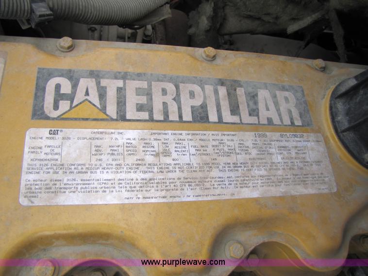 image for item 5268 2000 GMC C7500 digger derrick truck