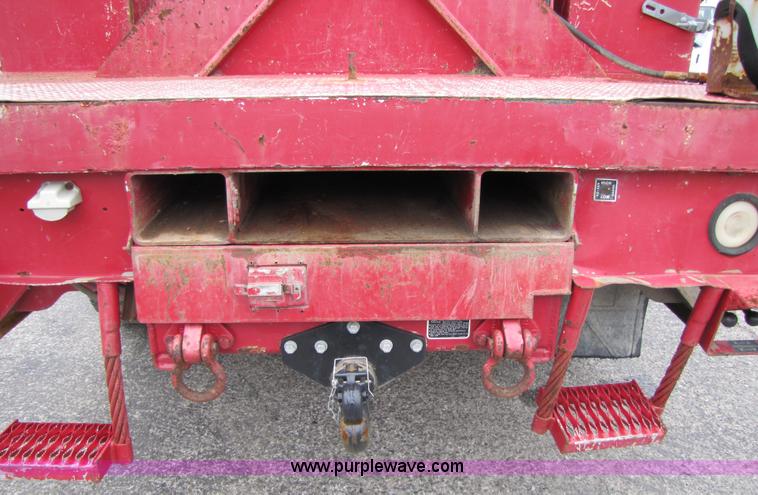 image for item 5268 2000 GMC C7500 digger derrick truck