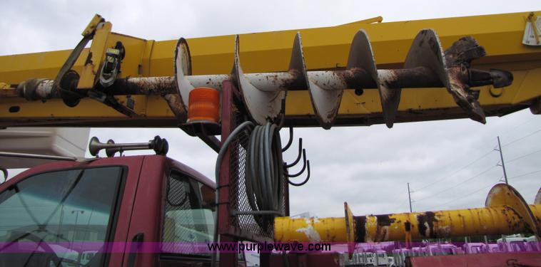 image for item 5268 2000 GMC C7500 digger derrick truck