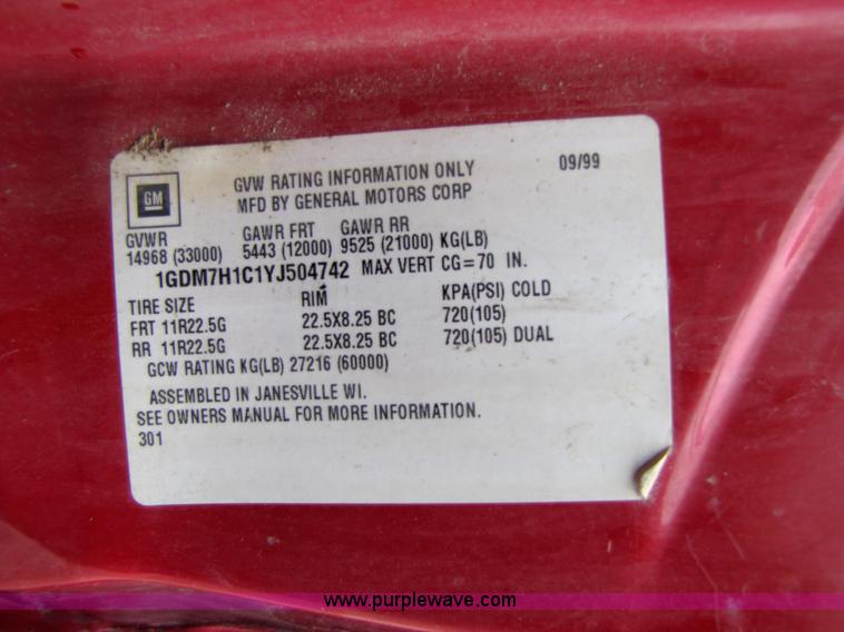 image for item 5268 2000 GMC C7500 digger derrick truck