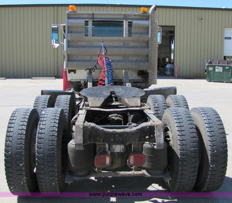 image for item 5270 1994 Ford LT9000 semi truck