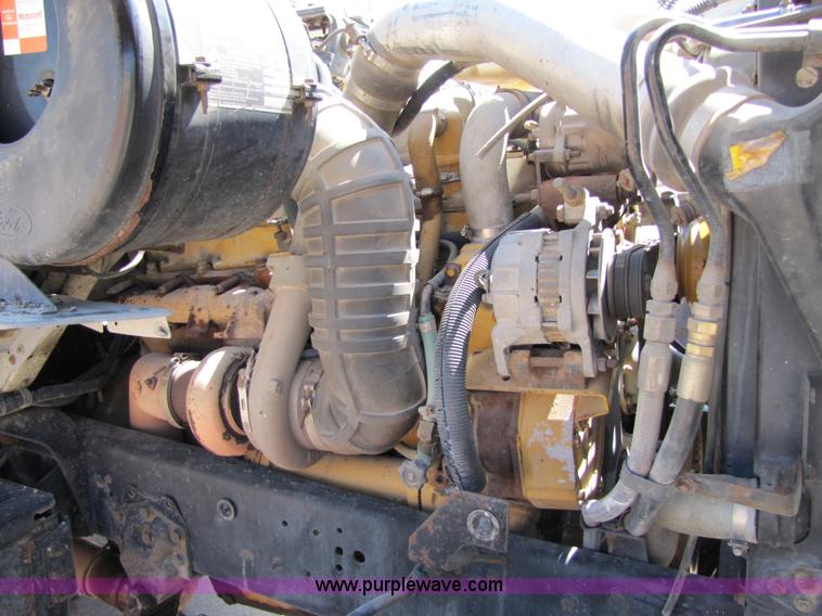 image for item 5270 1994 Ford LT9000 semi truck