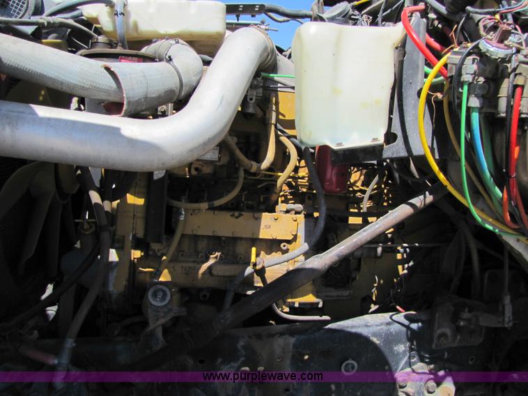 image for item 5270 1994 Ford LT9000 semi truck