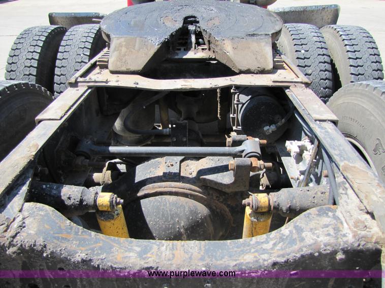 image for item 5270 1994 Ford LT9000 semi truck