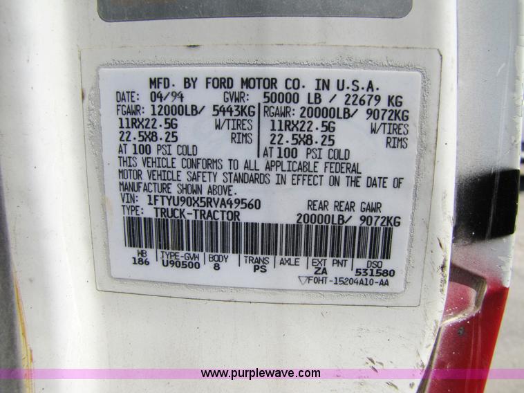 image for item 5270 1994 Ford LT9000 semi truck