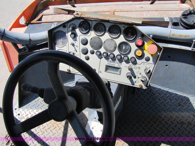 image for item 5272 Hamm HD-130-HV vibratory roller