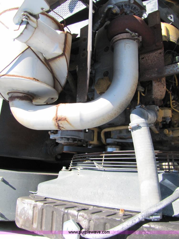 image for item 5277 1998 Mack Manager MS250P street sweeper vac