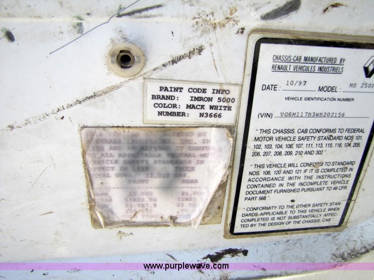 image for item 5277 1998 Mack Manager MS250P street sweeper vac