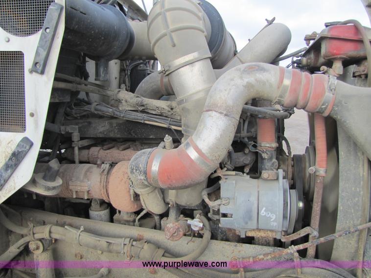 image for item 5289 1996 Kenworth Construct T400B semi truck