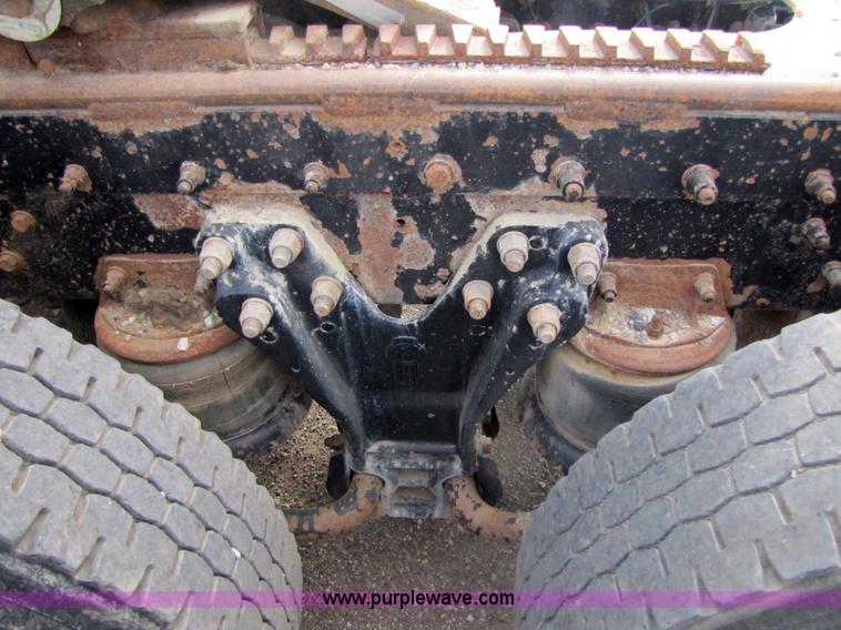 image for item 5289 1996 Kenworth Construct T400B semi truck