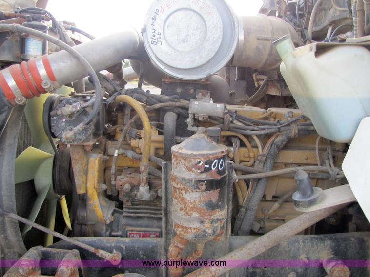 image for item 5290 1995 Kenworth Construct T400 semi truck