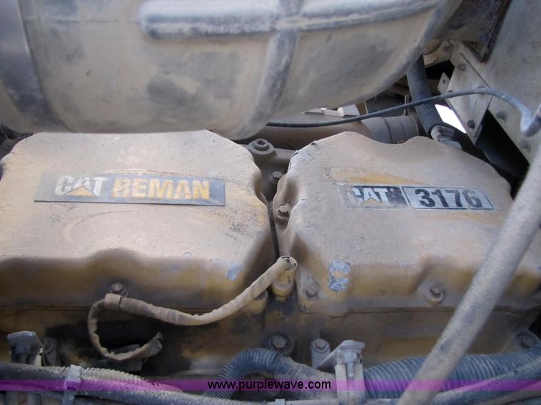 image for item 5290 1995 Kenworth Construct T400 semi truck