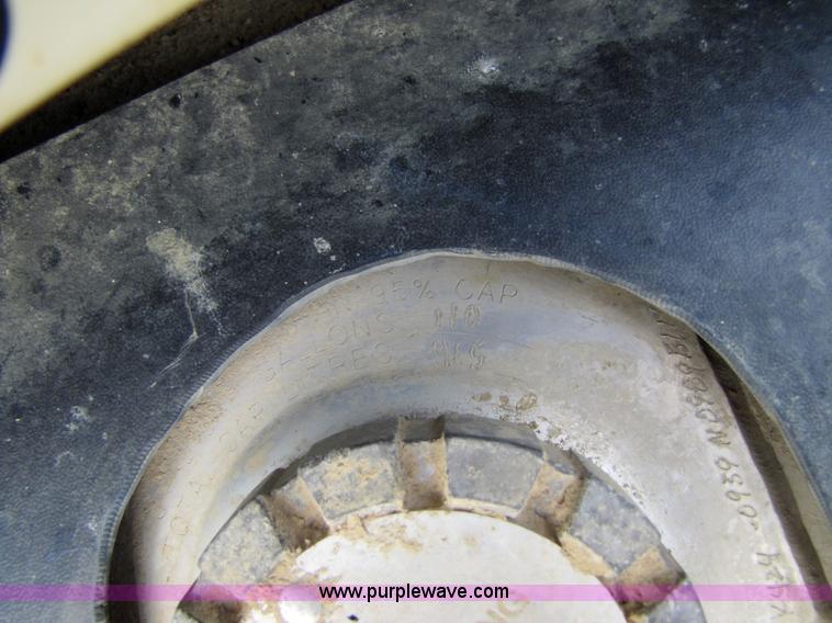 image for item 5290 1995 Kenworth Construct T400 semi truck