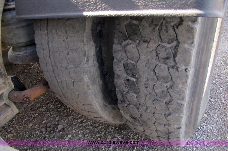 image for item 5291 1992 Kenworth Construct T400 semi truck